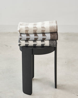 FLORA DOG WOOL BLANKET | שמיכה לכלב