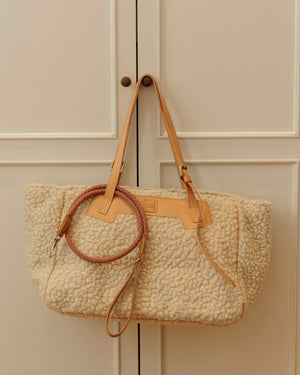 MARGARET BOUCLÉ BAG | תיק נשיאה לכלב או תיק לבעלים