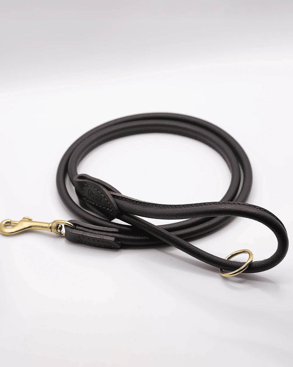 ROLLED SOFT LEATHER LEAD | רצועת עור לכלב