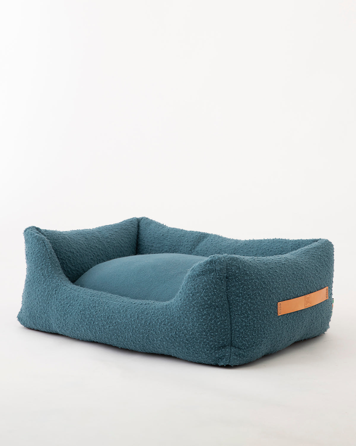 HENRI CASENTINO WOOL BED | מיטה לכלב