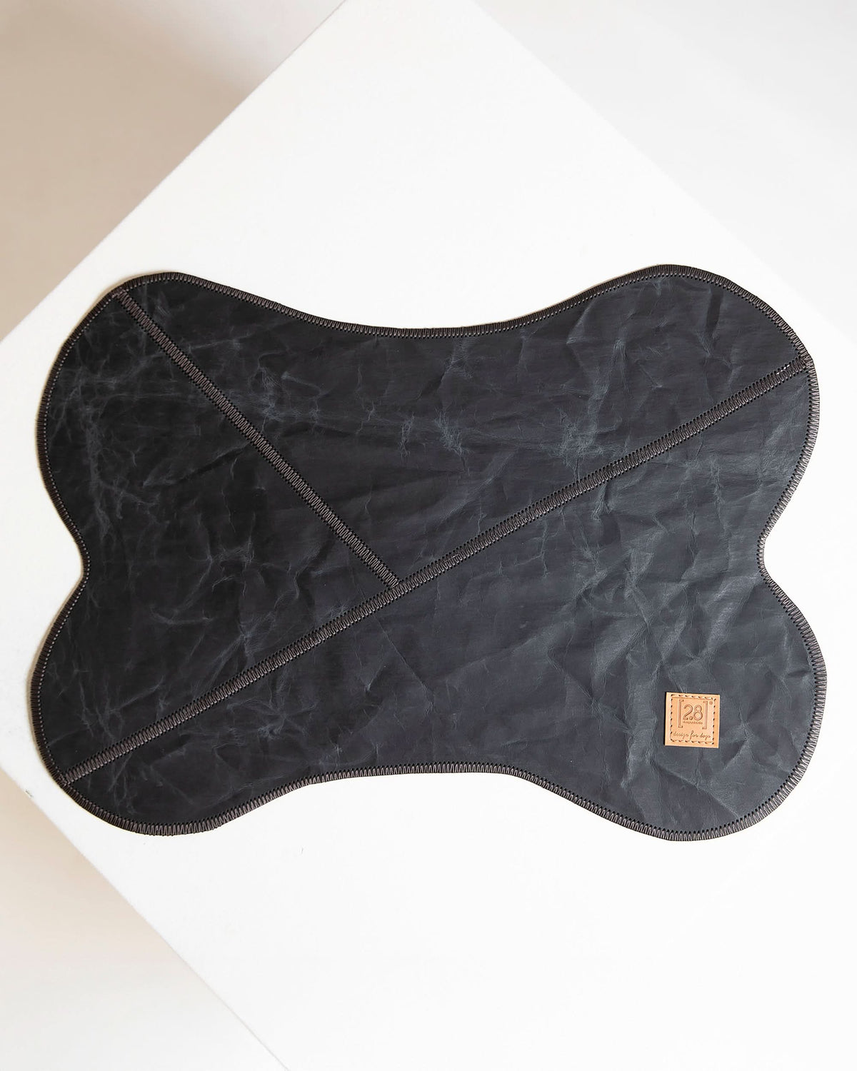 פלייסמט מעוצב לקערות לכלב ולחתול | BRUCE PLACEMAT IN WAXED CELLULOSE
