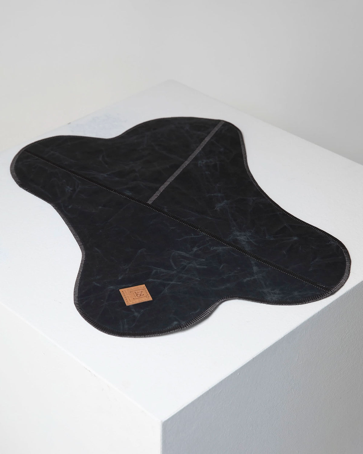 פלייסמט מעוצב לקערות לכלב ולחתול | BRUCE PLACEMAT IN WAXED CELLULOSE
