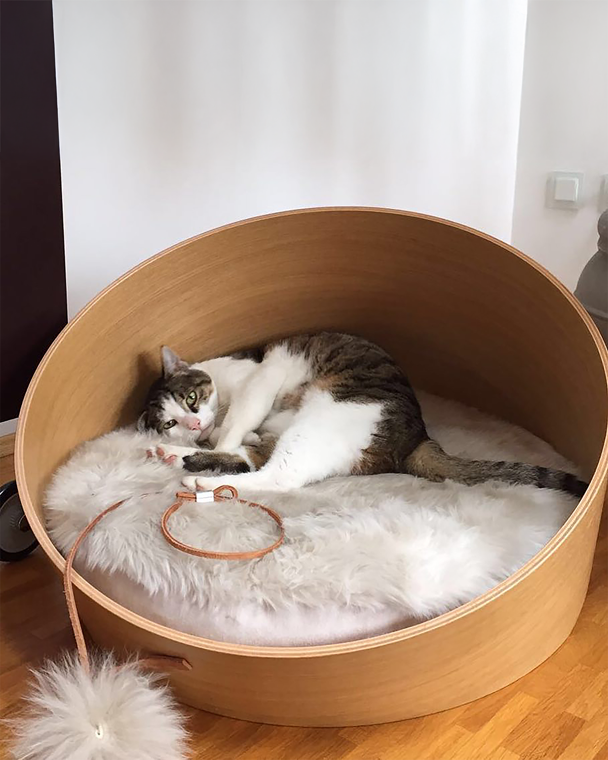 COVO CAT CAVE BED | מיטת עץ לחתול