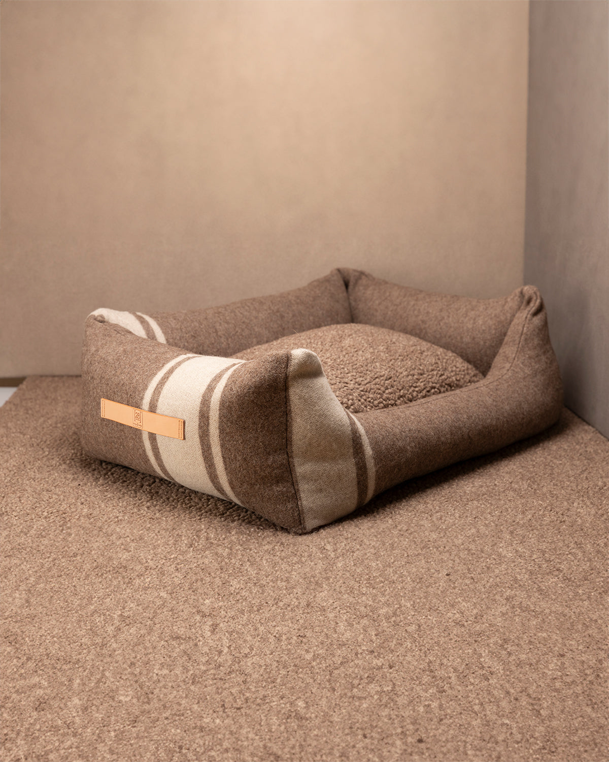 HENRI RECYCLED WOOL BED | מיטה לכלב