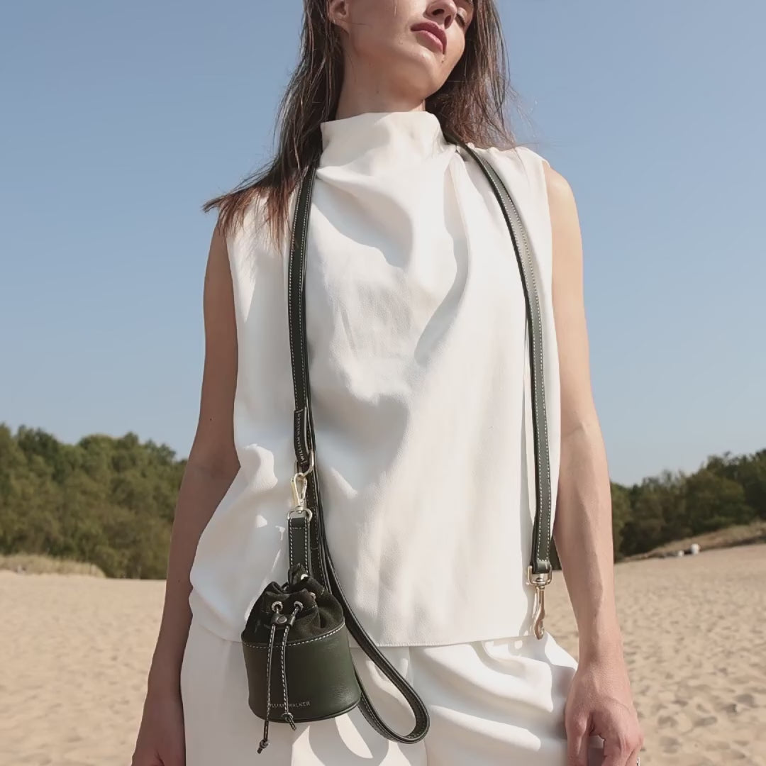 Luxe Suede Leather Treat Bag | נרתיק חטיפים מעור