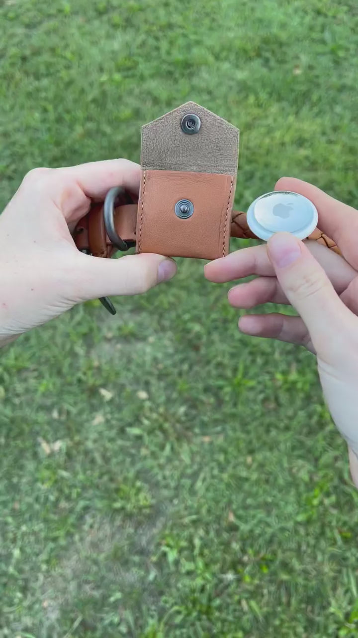 UGO AirTag® NAPPA LEATHER HOLDER | קייס איירטאג לקולר לכלב